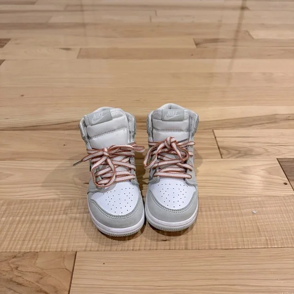 *SOLD* Sage Jordan 1’s SOLD! - Picture 2 of 2